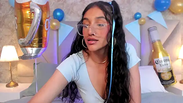 ValentiinaCruz online show from September 28, 6:24 pm