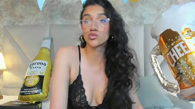 ValentiinaCruz online show from October 4, 7:34 pm