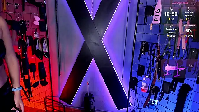 VictoryaLiah BDSM online show from May 23, 10:41 am