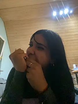 Laura-angeel online show from October 4, 8:51 pm