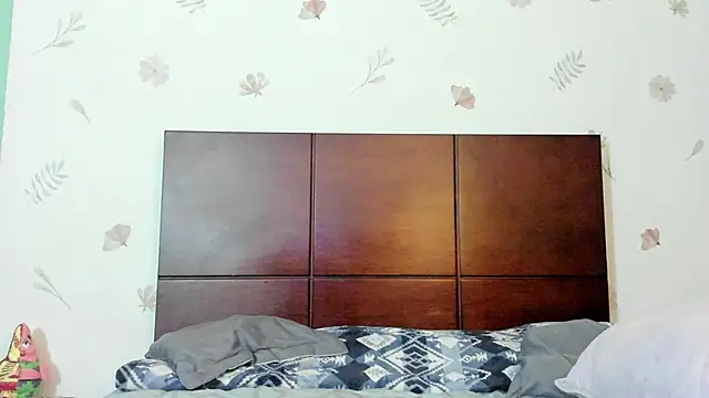 Snapshot of marie_pourtoii chatting on September 25, 12:25 am marie pourtoii online show from September 25, 12:25 am