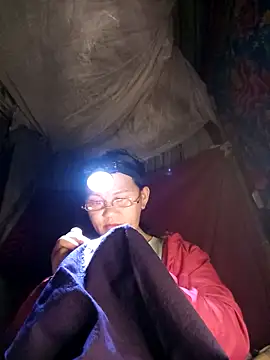 MaiHoa69 online show from March 20, 2:00 pm