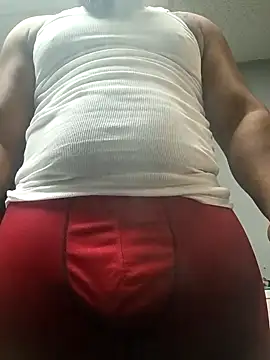 Snapshot of Longthickdick33 chatting on December 14, 6:45 pm Longthickdick33 online show from December 14, 6:45 pm