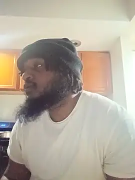 Snapshot of Longthickdick33 chatting on March 1, 5:09 am Longthickdick33 online show from March 1, 5:09 am