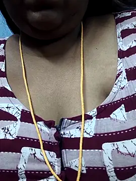 Snapshot of TAMIL_ELAKKIYA chatting on September 25, 7:23 am TAMIL ELAKKIYA online show from September 25, 7:23 am