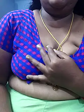 Snapshot of TAMIL_ELAKKIYA chatting on October 12, 6:51 pm TAMIL ELAKKIYA online show from October 12, 6:51 pm