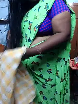 Snapshot of TAMIL_ELAKKIYA chatting on November 9, 4:00 am TAMIL ELAKKIYA online show from November 9, 4:00 am