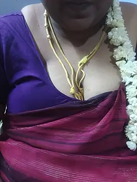 Snapshot of TAMIL_ELAKKIYA chatting on July 18, 4:33 pm TAMIL ELAKKIYA online show from July 18, 4:33 pm