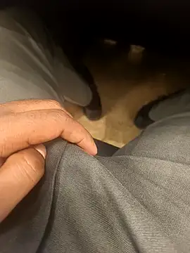 hotboy43339 online show from February 12, 9:15 am