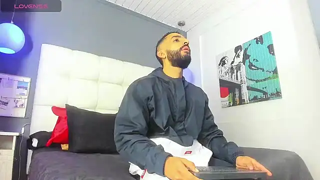 Yiyo10  online show from February 6, 4:06 am