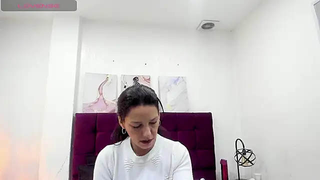 Snapshot of MashaPiink chatting on April 30, 12:55 pm MashaPiink online show from April 30, 12:55 pm