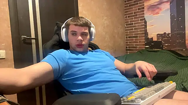 MusclePhantom online show from February 26, 9:58 pm