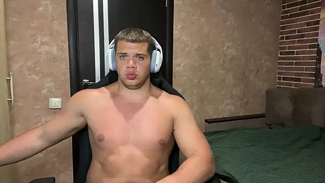 Snapshot of MusclePhantom chatting on May 24, 9:09 pm MusclePhantom online show from May 24, 9:09 pm