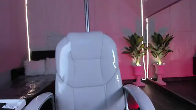 HannaPotther online show from February 3, 12:32 pm