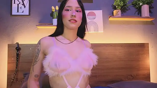 KLOE LUSTX online show from February 27, 9:59 pm
