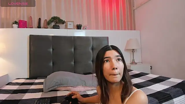 CuteButHarder online show from April 10, 8:13 pm