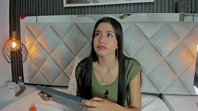 Baby-Rouse  online show from November 18, 4:22 pm