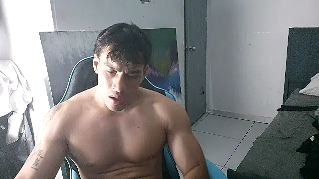 Snapshot of latin_party007 chatting on July 7, 6:47 am latin party007 online show from July 7, 6:47 am