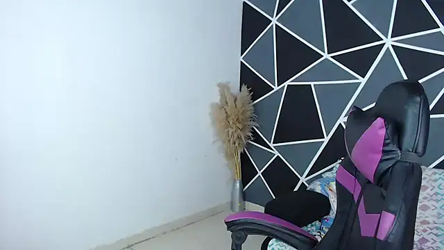 Snapshot of karol_the_warrior chatting on September 26, 10:03 pm karol the warrior online show from September 26, 10:03 pm