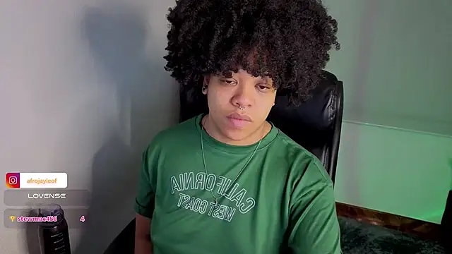 Snapshot of afro_jayleof chatting on September 14, 12:32 am afro jayleof online show from September 14, 12:32 am