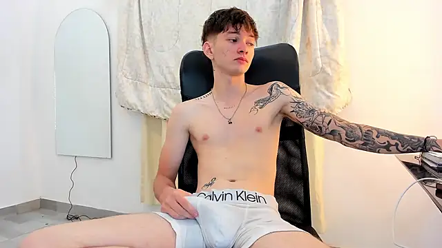 Snapshot of jake_kylee chatting on October 23, 9:02 pm jake kylee online show from October 23, 9:02 pm