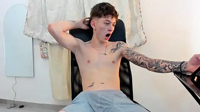 Snapshot of jake_kylee chatting on November 5, 3:28 am jake kylee online show from November 5, 3:28 am