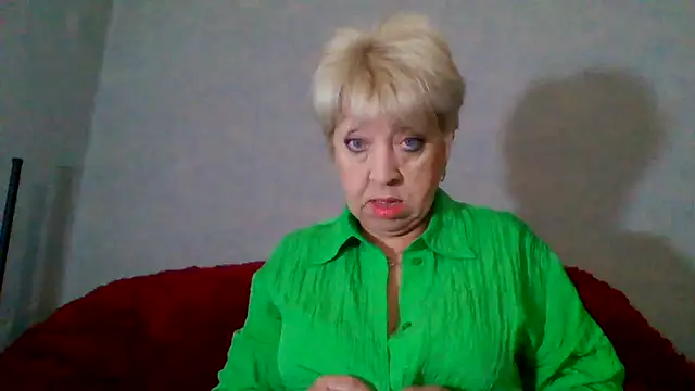 Snapshot of DianaQDream chatting on May 15, 5:58 am DianaQDream online show from May 15, 5:58 am