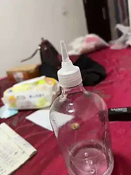 crhong666 online show from April 13, 1:00 am