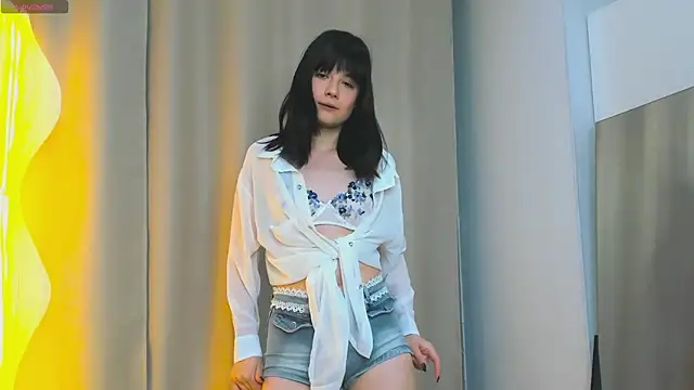 Snapshot of Honeey_Beee chatting on September 25, 7:28 pm Honeey Beee online show from September 25, 7:28 pm