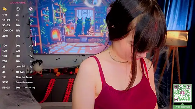 Snapshot of Honeey_Beee chatting on November 2, 4:31 pm Honeey Beee online show from November 2, 4:31 pm