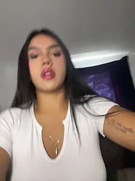 Snapshot of Michelle_johnson_ chatting on May 20, 7:42 pm Michelle johnson online show from May 20, 7:42 pm
