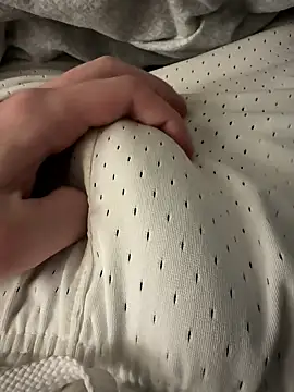 Snapshot of Thomas3325 chatting on October 31, 4:02 am Thomas3325 online show from October 31, 4:02 am