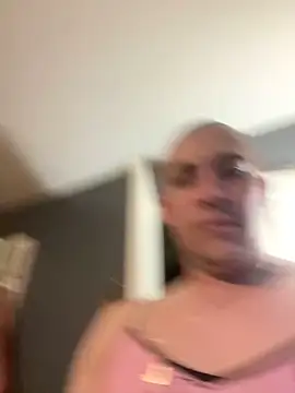 vonybac123 online show from April 14, 9:54 pm