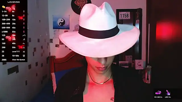 DannyPhantom555 online show from December 22, 9:34 pm