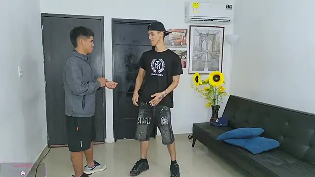Playhardsex  online show from April 24, 10:56 pm