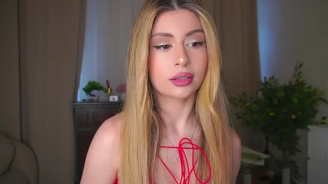 Snapshot of GeorginaHarn chatting on June 1, 8:05 am GeorginaHarn online show from June 1, 8:05 am