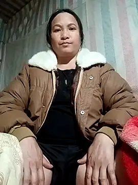 Love-Mama33 online show from February 1, 12:37 pm