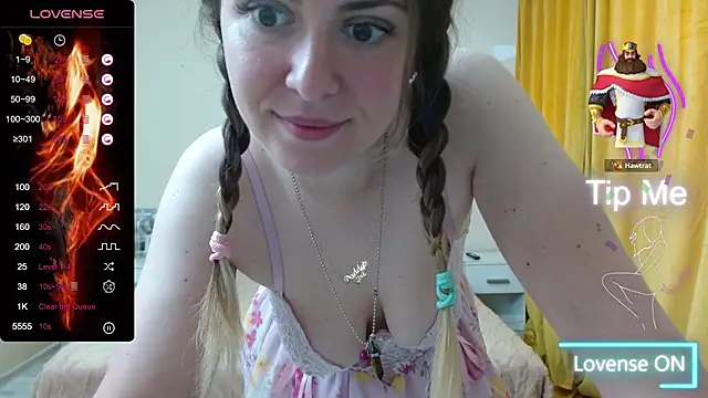 Snapshot of Daddyisssues1 chatting on June 3, 5:43 am Daddyisssues1 online show from June 3, 5:43 am