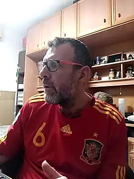 gigolobcn online show from April 5, 5:15 am