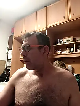 Snapshot of gigolobcn chatting on April 26, 1:47 am gigolobcn online show from April 26, 1:47 am