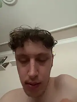 Snapshot of efeees35 chatting on February 18, 2:35 pm efeees35 online show from February 18, 2:35 pm