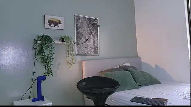 Nickifox   online show from November 19, 7:25 pm