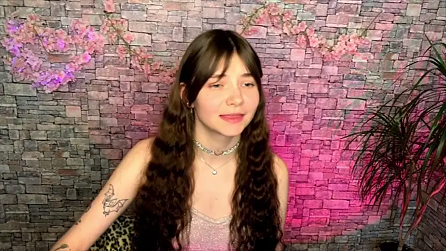 Snapshot of may_rollins chatting on May 13, 1:41 pm may rollins online show from May 13, 1:41 pm