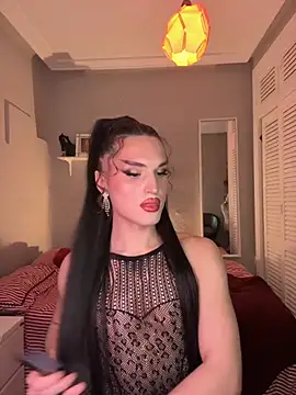 Snapshot of lacattiva chatting on December 2, 5:08 pm lacattiva online show from December 2, 5:08 pm