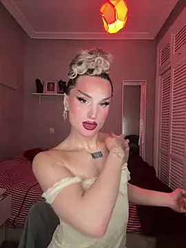 Snapshot of lacattiva chatting on February 1, 8:51 pm lacattiva online show from February 1, 8:51 pm