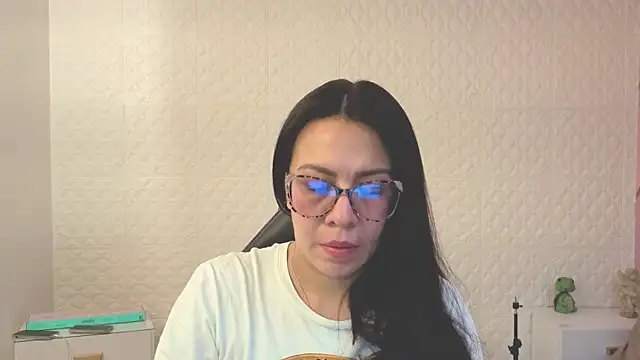 Snapshot of Eva_mermaid chatting on May 12, 2:36 pm Eva mermaid online show from May 12, 2:36 pm