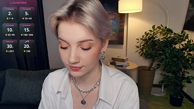 Snapshot of OdelynaAsp chatting on November 13, 2:27 pm OdelynaAsp online show from November 13, 2:27 pm