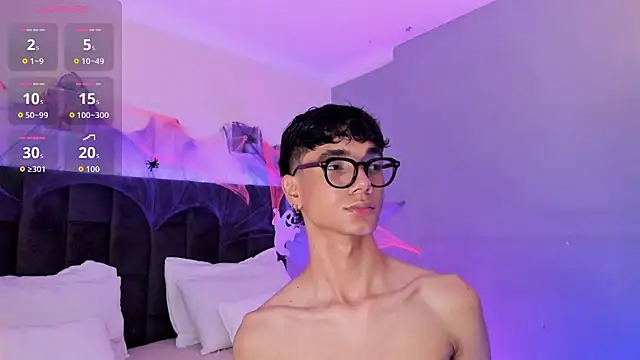 Phillicious   online show from October 22, 9:36 pm