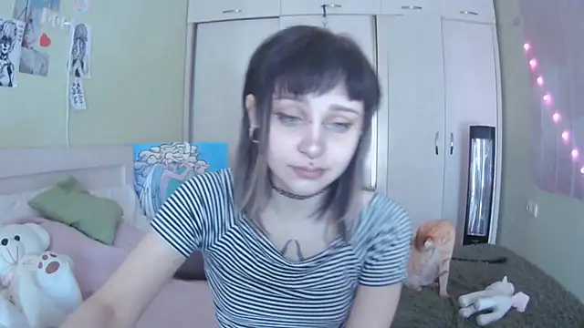 SineKiraReal online show from October 4, 7:28 am