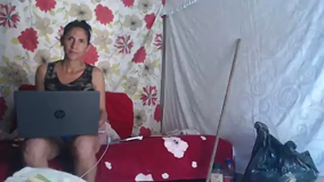 Snapshot of gattycahot chatting on July 24, 4:05 pm gattycahot online show from July 24, 4:05 pm